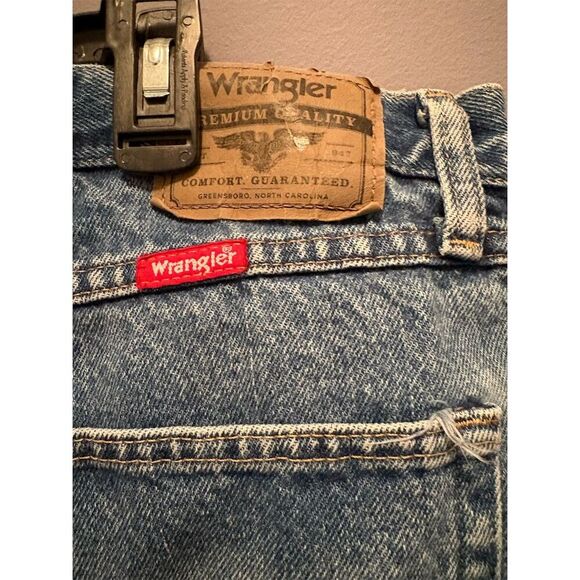 Wrangler Men's Straight Blue Jeans Size 42x30 Denim 5-Pocket Style - Picture 9 of 10